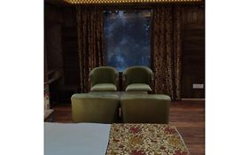 Hotel Shanu Premium